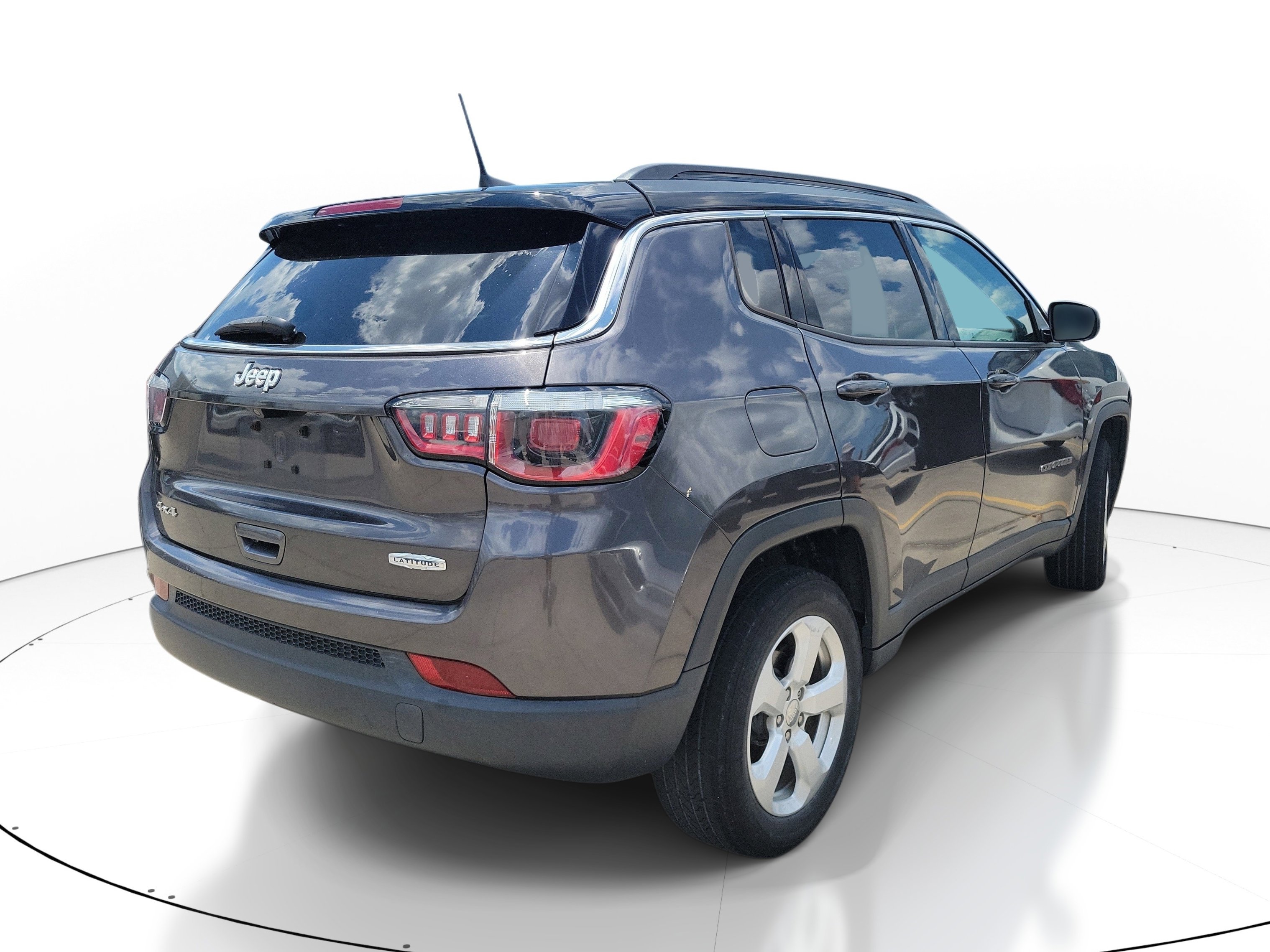Used 2020 Jeep Compass Latitude w/ Cold Weather Group AWD/4WD image 6