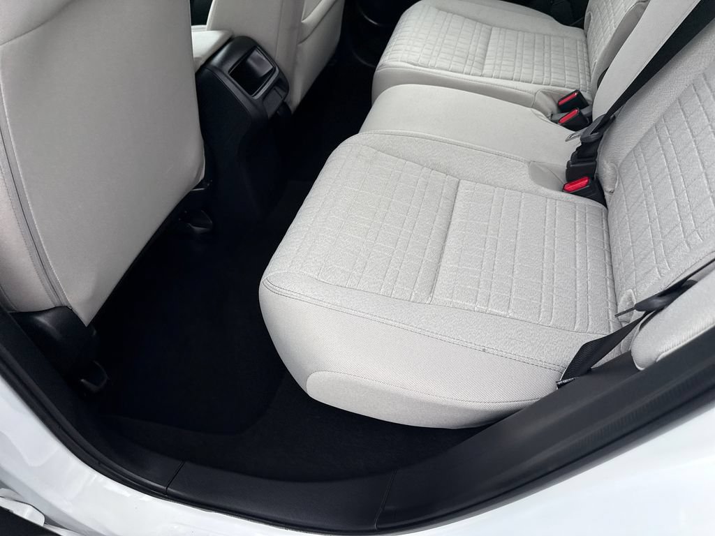 Certified 2025 Honda HR-V LX image 17