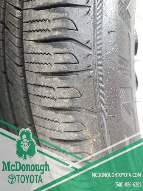 Used 2018 Toyota Sienna LE image 18