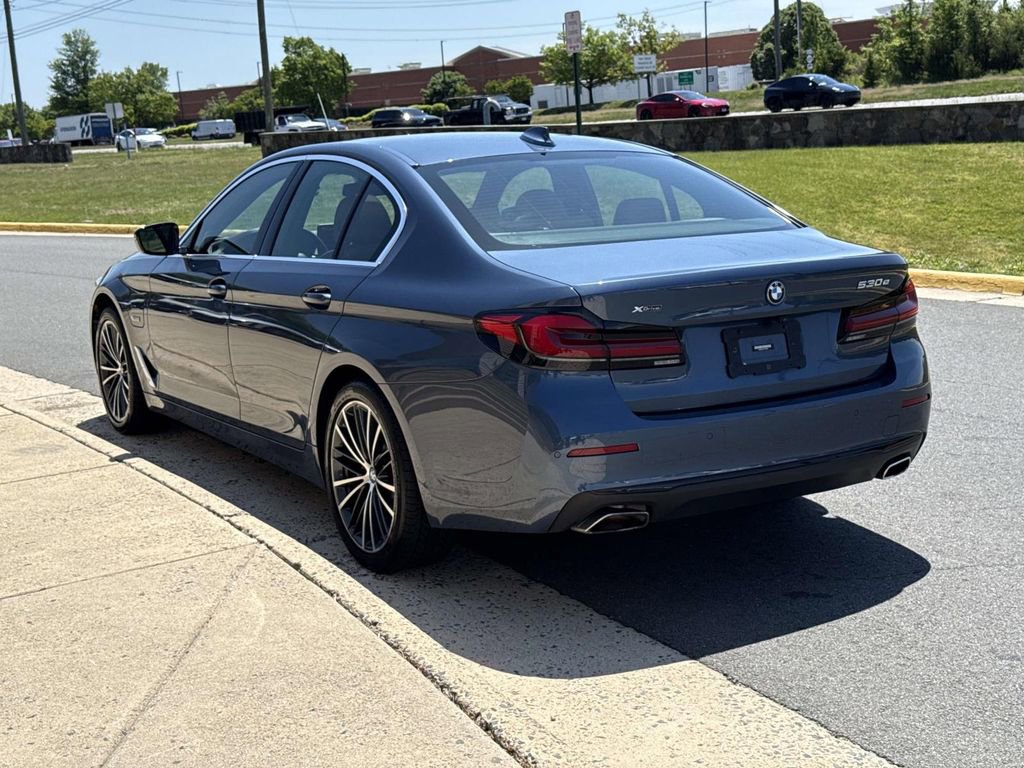 Used 2023 BMW 530e xDrive w/ Premium Package AWD/4WD image 21