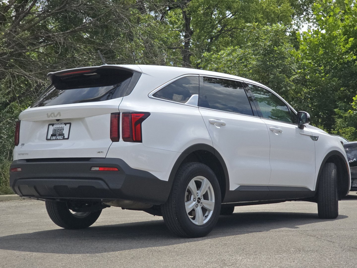 Used 2023 Kia Sorento LX AWD/4WD image 12