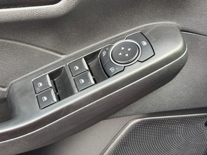 Used 2022 Ford Escape SEL w/ SEL Stealth AWD Package image 18