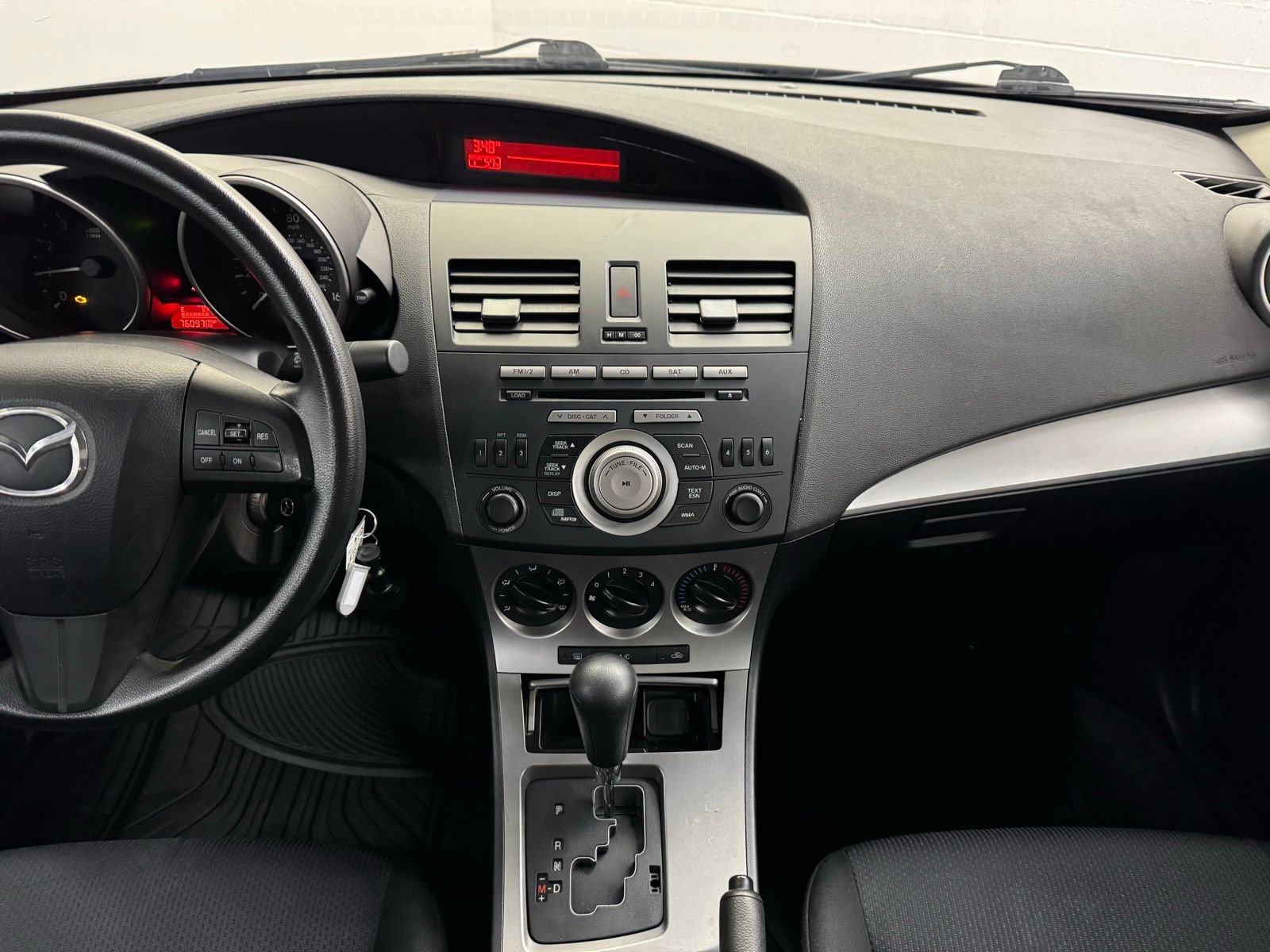 Used 2010 MAZDA MAZDA3 i Touring image 10