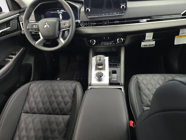 Used 2024 Mitsubishi Outlander SEL AWD/4WD image 15
