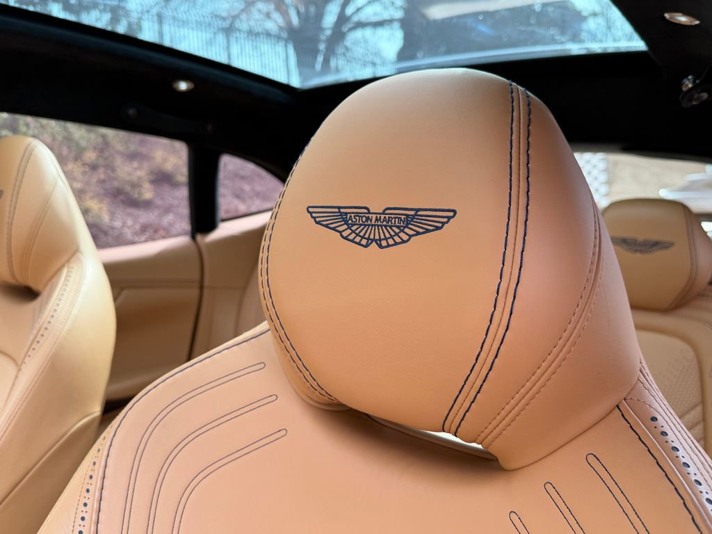 Used 2021 Aston Martin DBX image 35