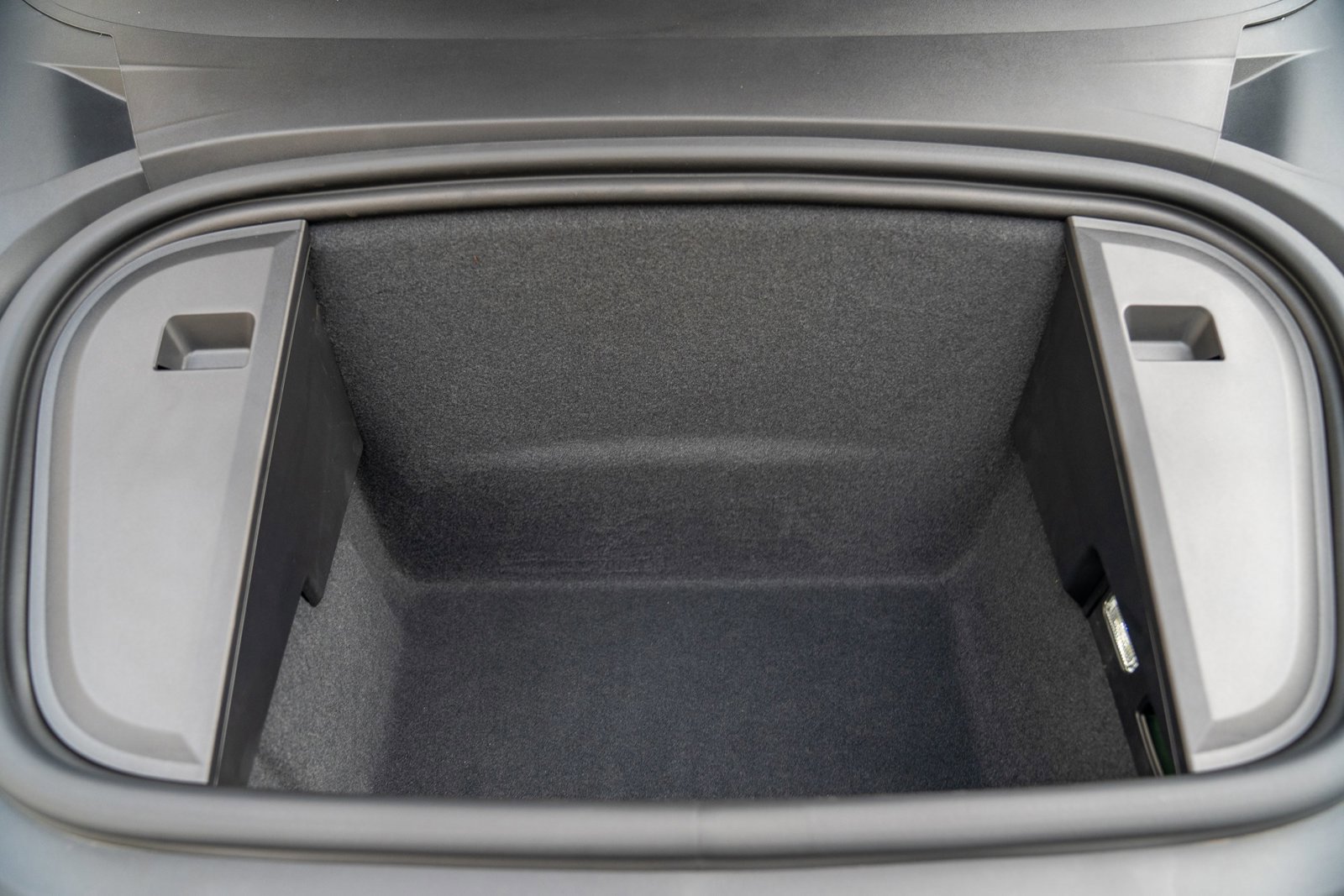 Used 2025 Porsche Taycan image 27