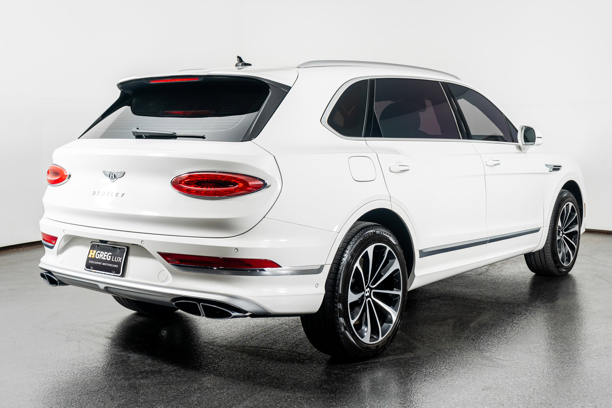 Used 2023 Bentley Bentayga Extended Wheelbase image 10