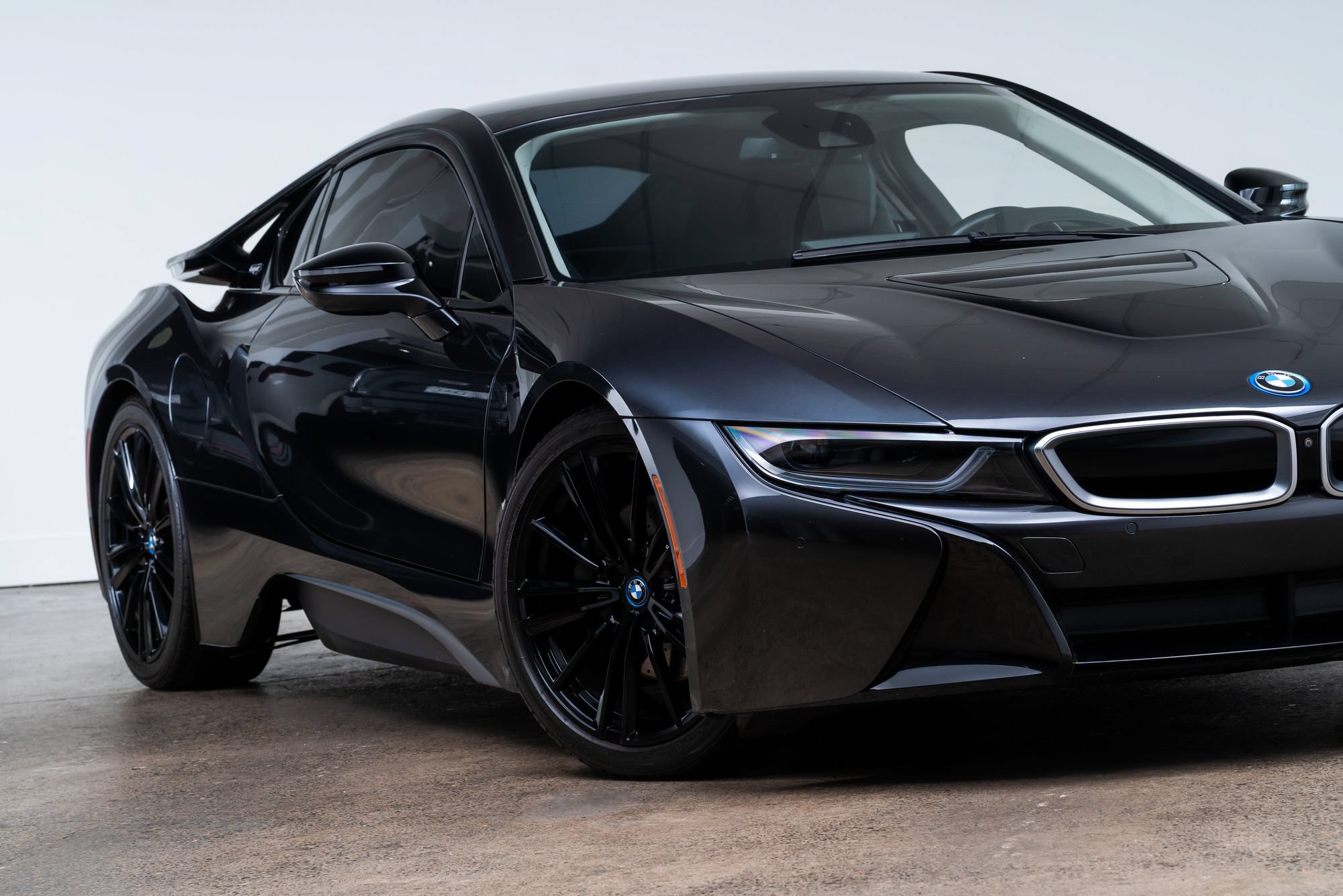 Used 2020 BMW i8 Coupe AWD/4WD image 2