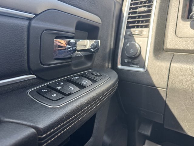 Used 2022 RAM 1500 Classic Warlock w/ Ceramic Gray Warlock Package AWD/4WD image 26