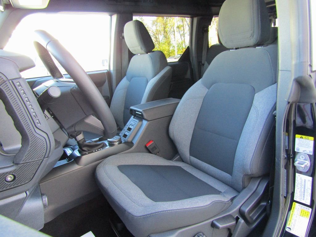 Used 2025 Ford Bronco Big Bend image 18