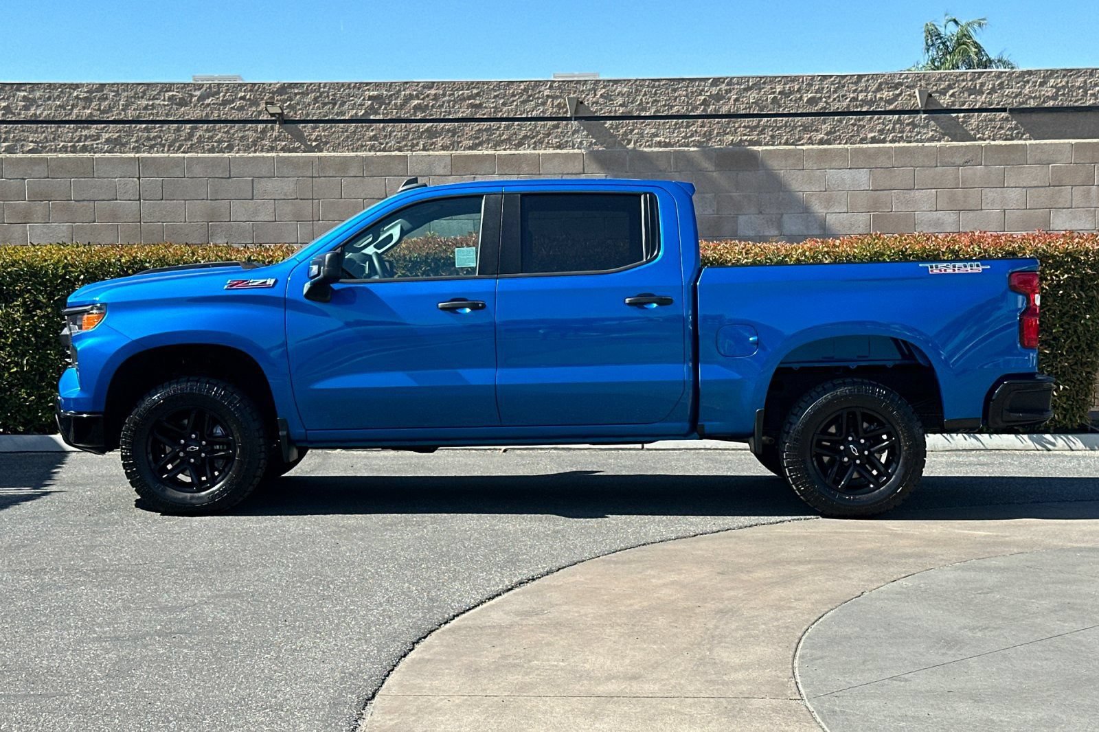 Certified 2022 Chevrolet Silverado 1500 Custom Trail Boss AWD/4WD image 7