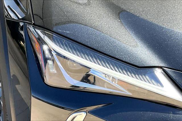 Used 2020 Lexus UX 200 w/ Premium Package FWD image 28