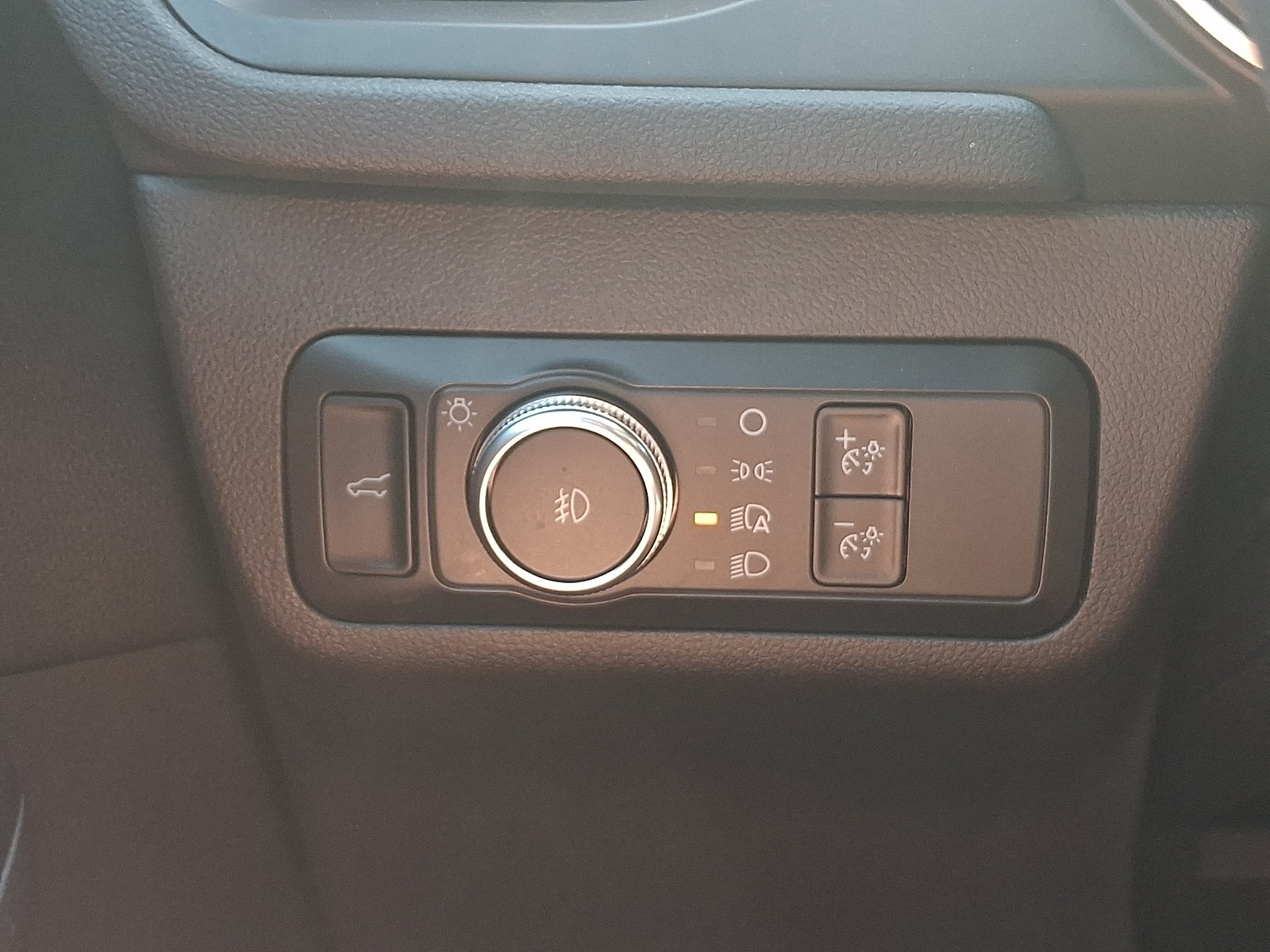 Certified 2020 Ford Escape SEL AWD/4WD image 25