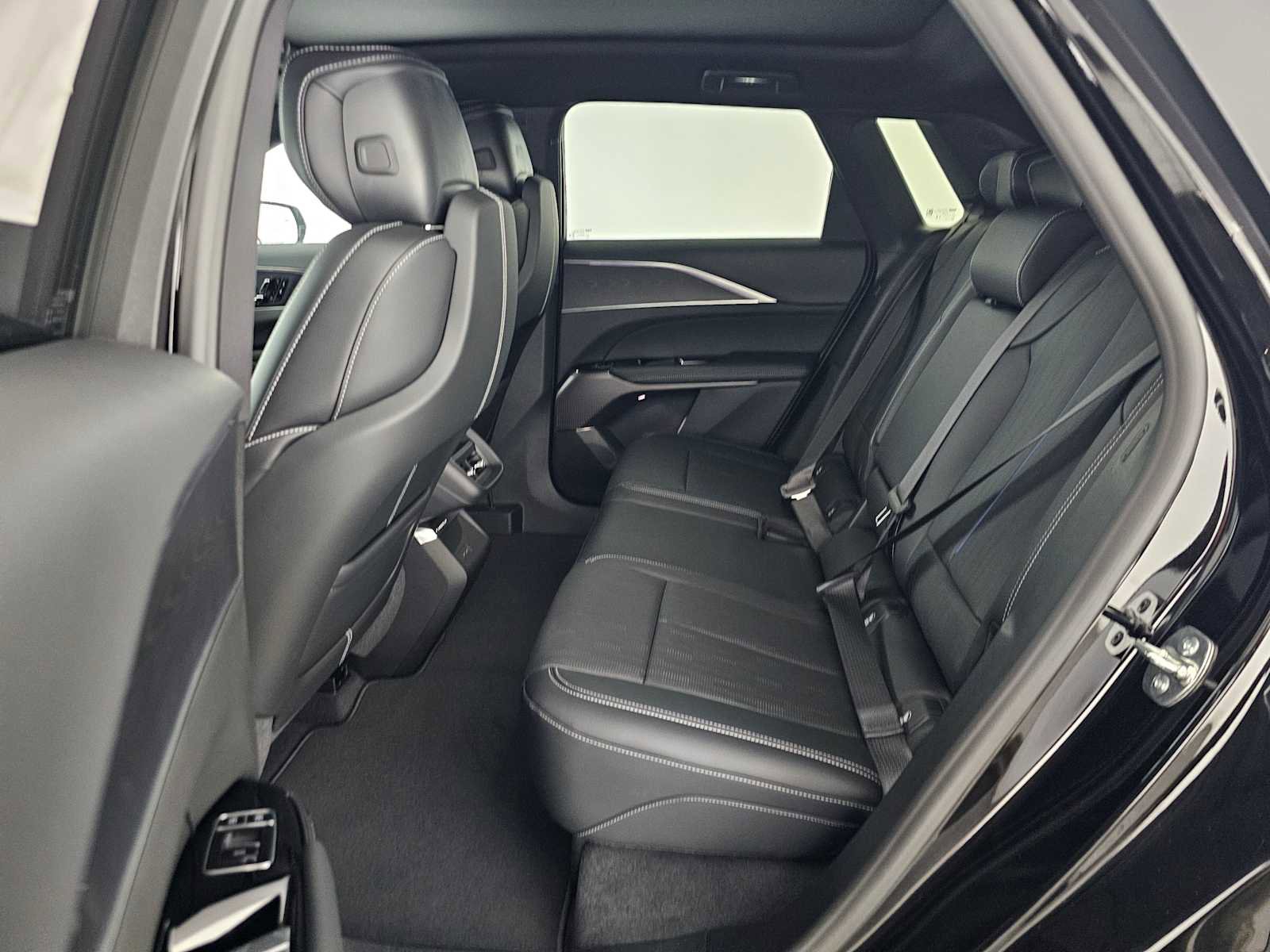 New 2026 Cadillac Lyriq Luxury image 16