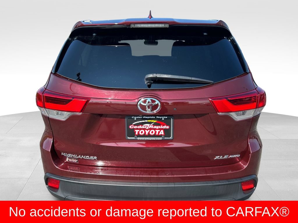 Used 2017 Toyota Highlander XLE w/ Carpet Mat Package AWD/4WD image 4