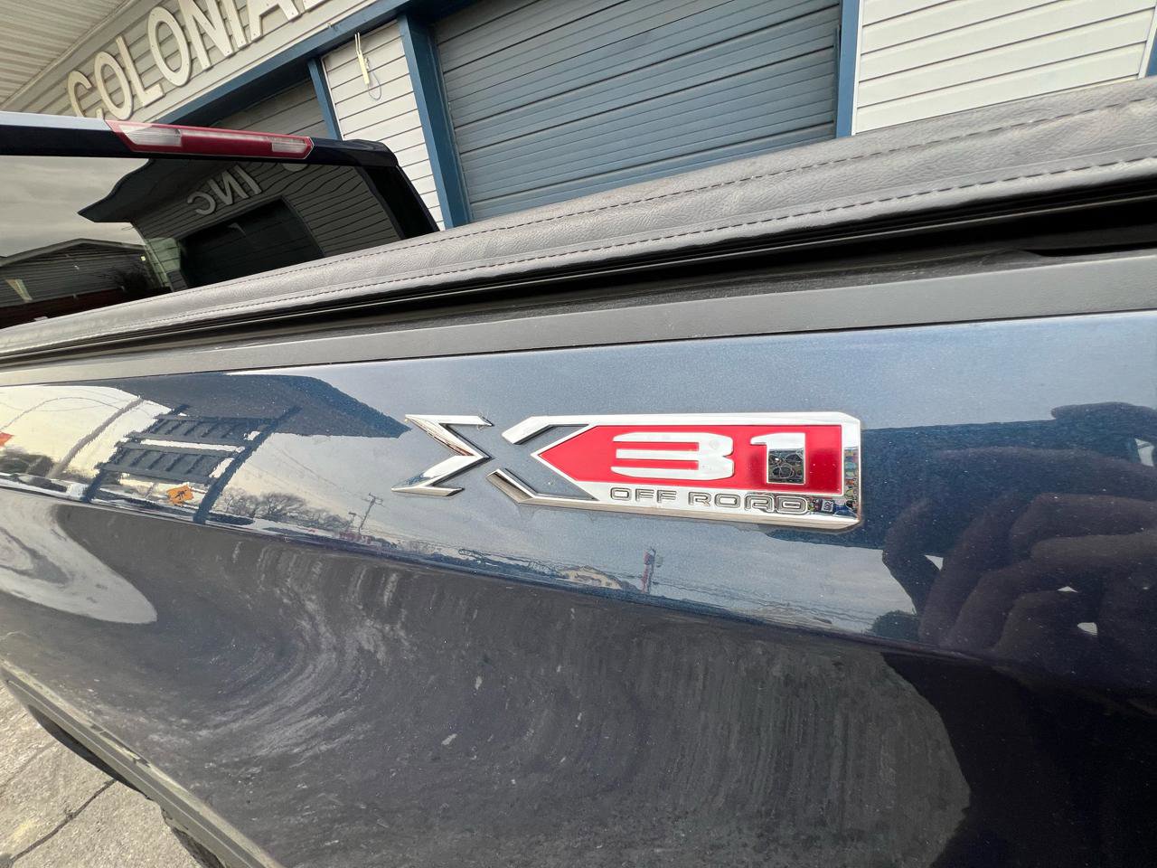 Used 2021 GMC Sierra 1500 4x4 Crew Cab w/ Sierra Value Package image 9