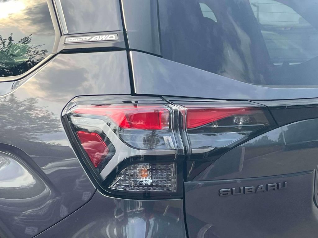 Used 2025 Subaru Forester Premium image 7