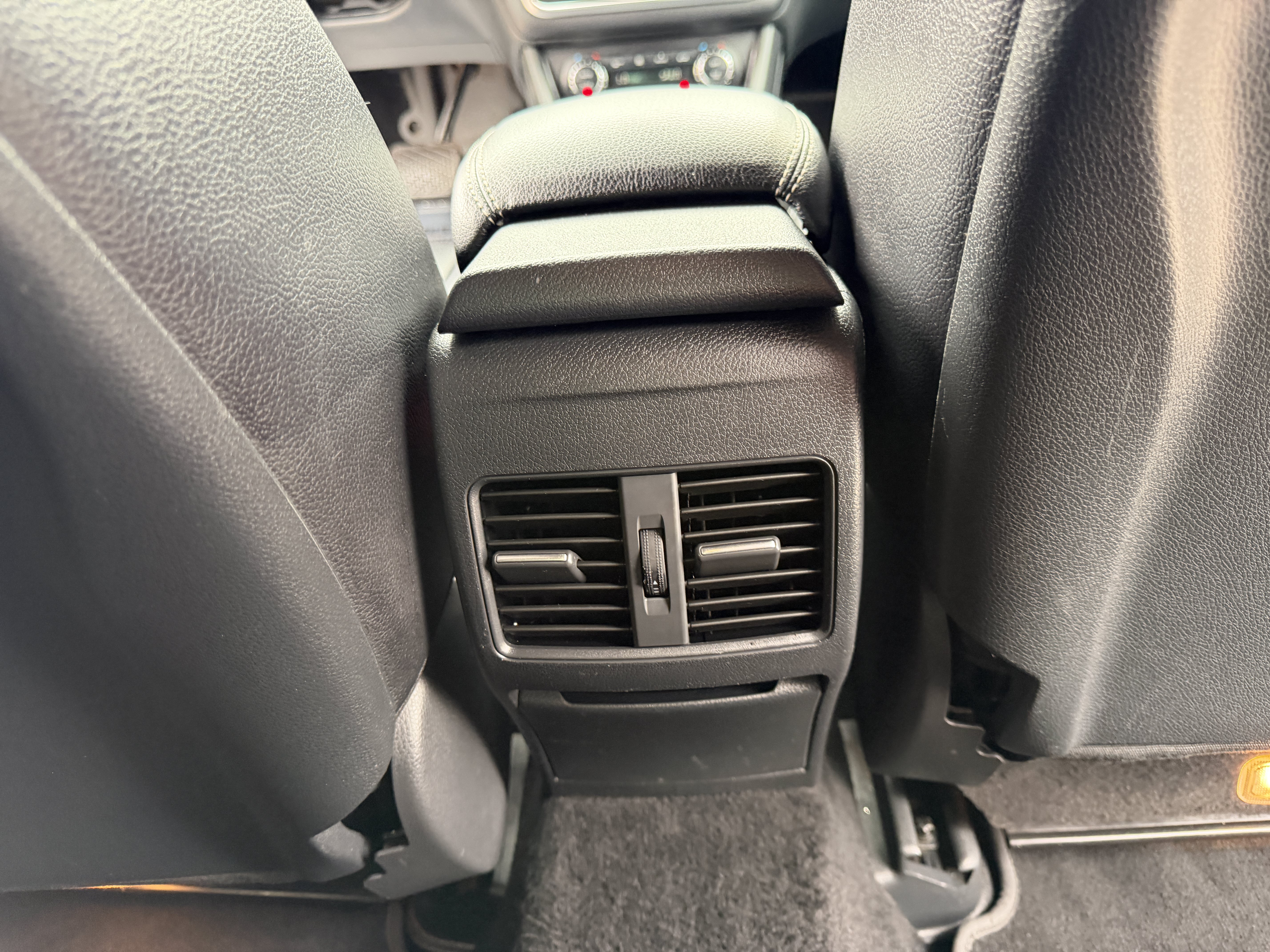 Used 2018 Mercedes-Benz CLA 250 image 12