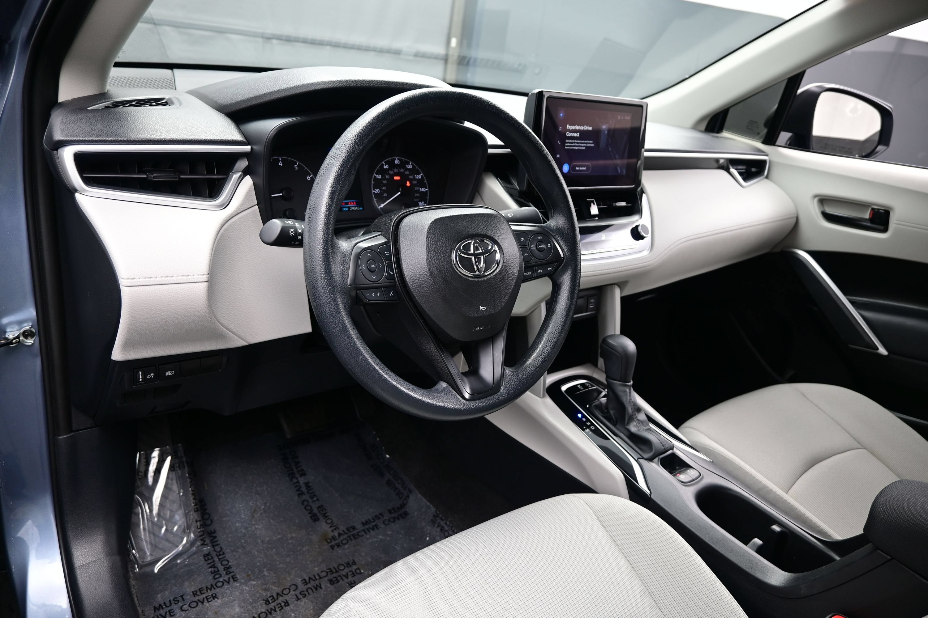 Used 2024 Toyota Corolla Cross L FWD image 11