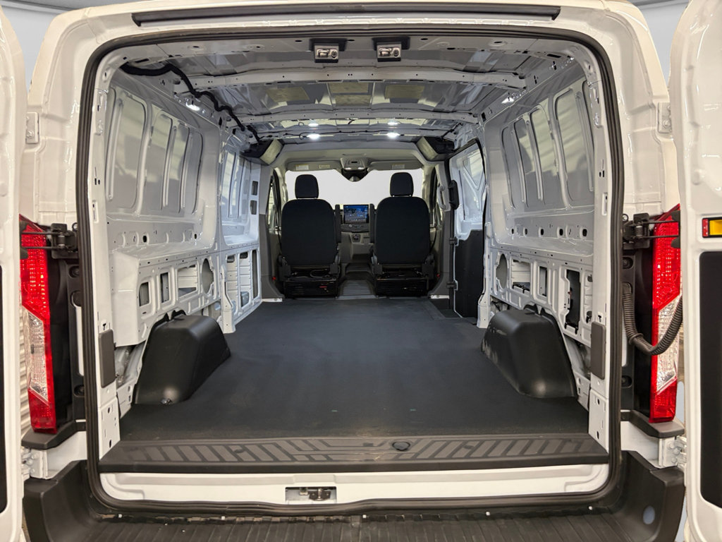 Used 2024 Ford E-Transit Low Roof RWD image 23