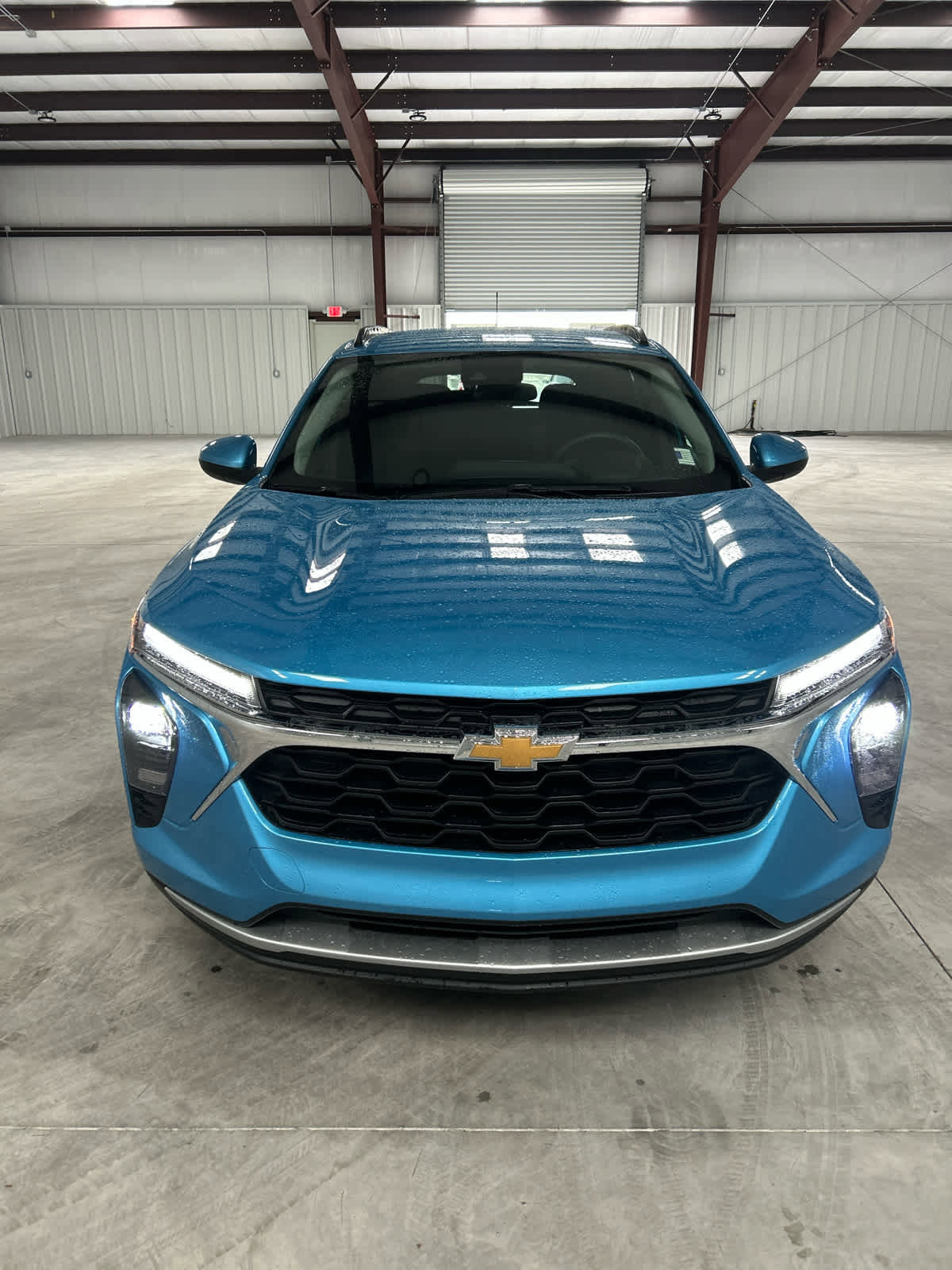 Used 2025 Chevrolet Trax LT w/ Driver Confidence Package image 8