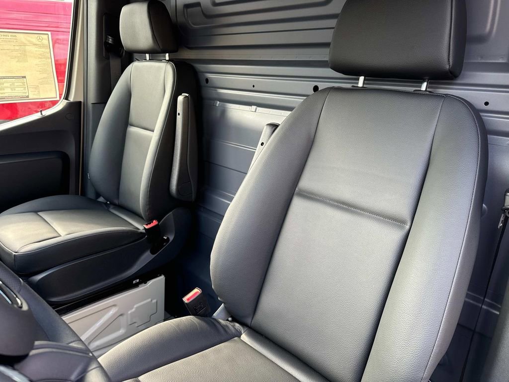 New 2025 Mercedes-Benz Sprinter 2500 image 16
