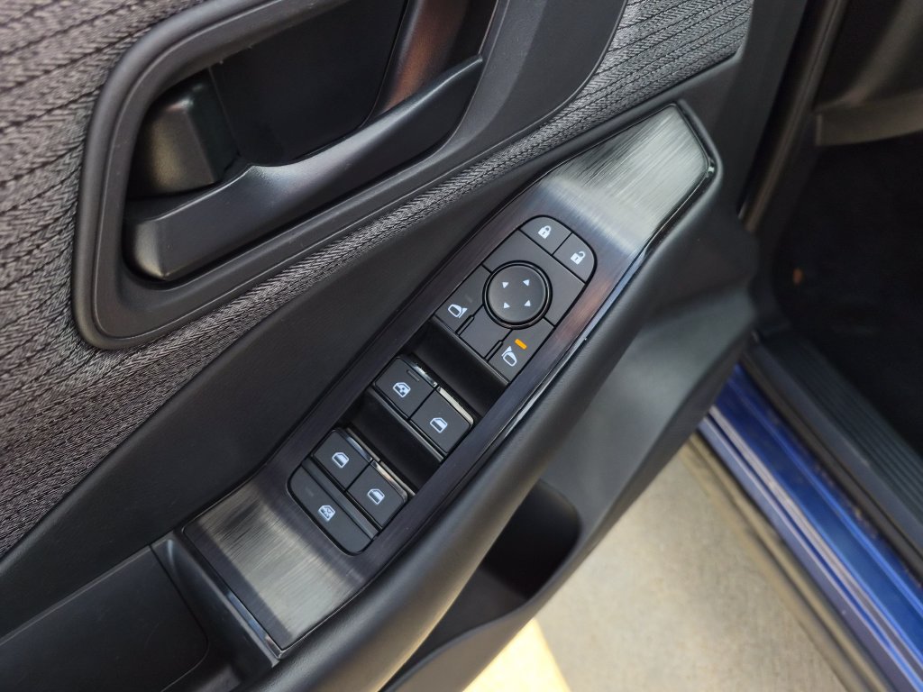 Certified 2023 Nissan Rogue S FWD image 17