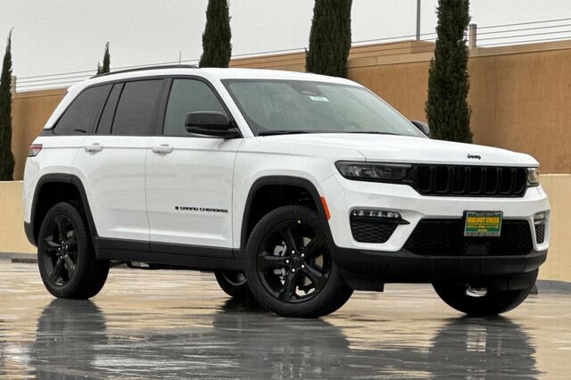 New 2025 Jeep Grand Cherokee Limited image 2