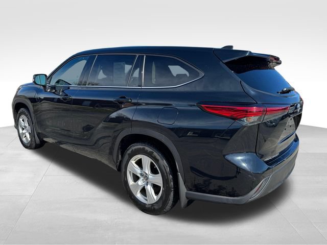 Used 2022 Toyota Highlander LE AWD/4WD image 37