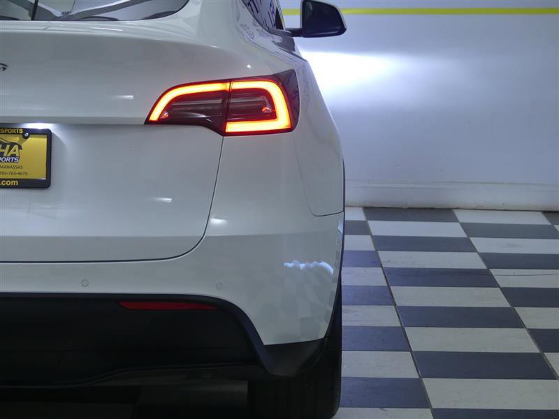 Used 2021 Tesla Model Y 2WD image 30