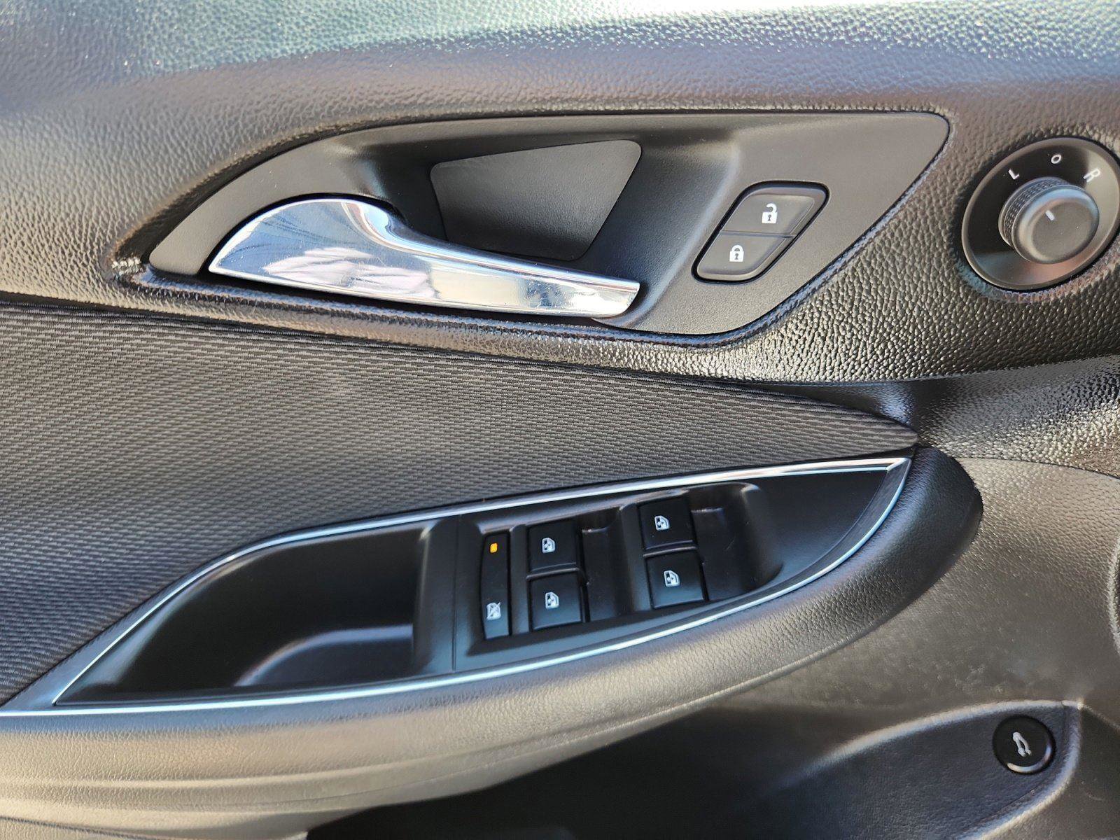 Used 2016 Chevrolet Cruze LT w/ Sun And Sound Package FWD image 17