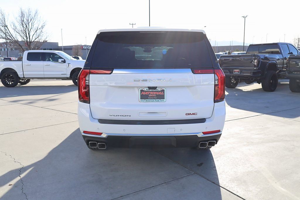 New 2026 GMC Yukon XL Denali w/ Denali Reserve Package image 5