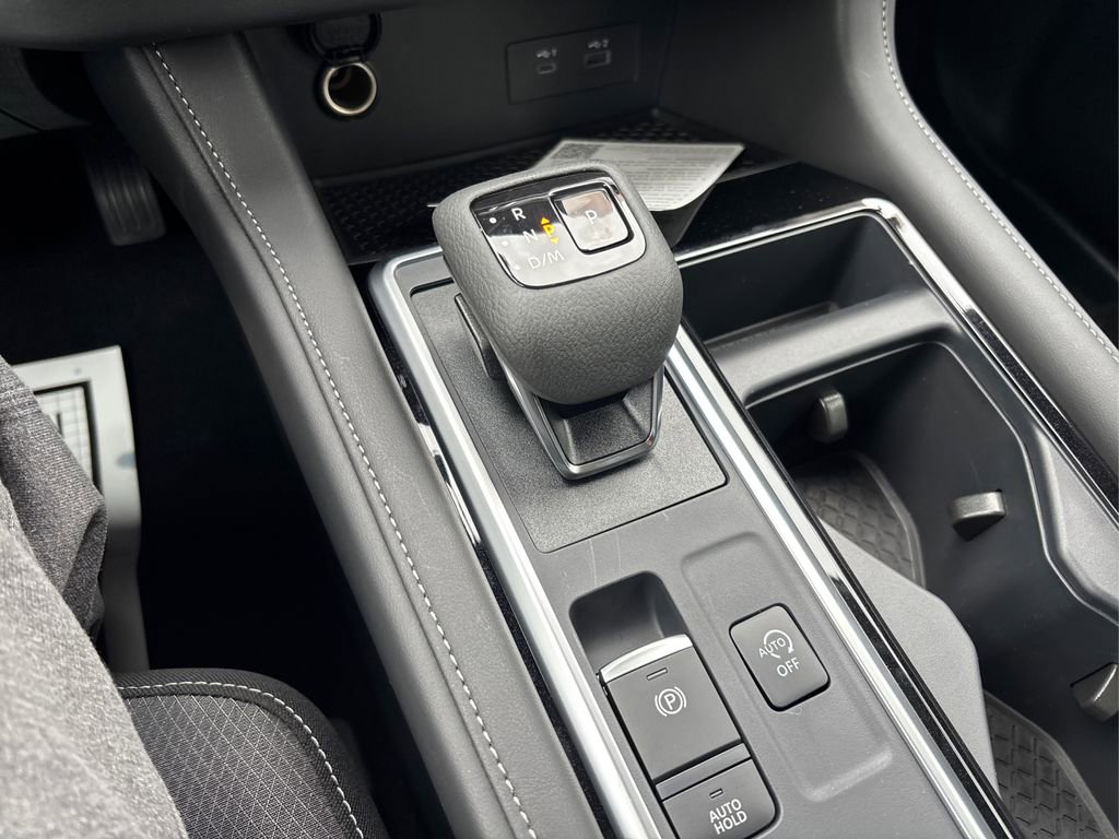 New 2025 Nissan Pathfinder SV w/ Black Appearance Package image 26