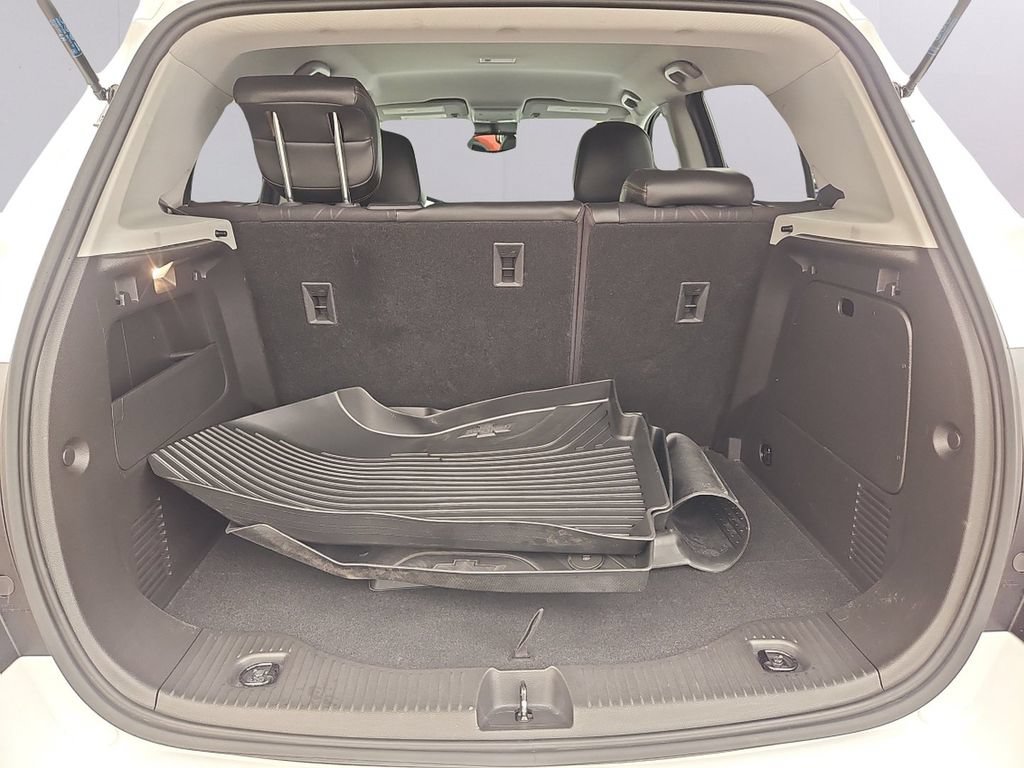 Used 2019 Chevrolet Trax LT w/ LT Convenience Package AWD/4WD image 28