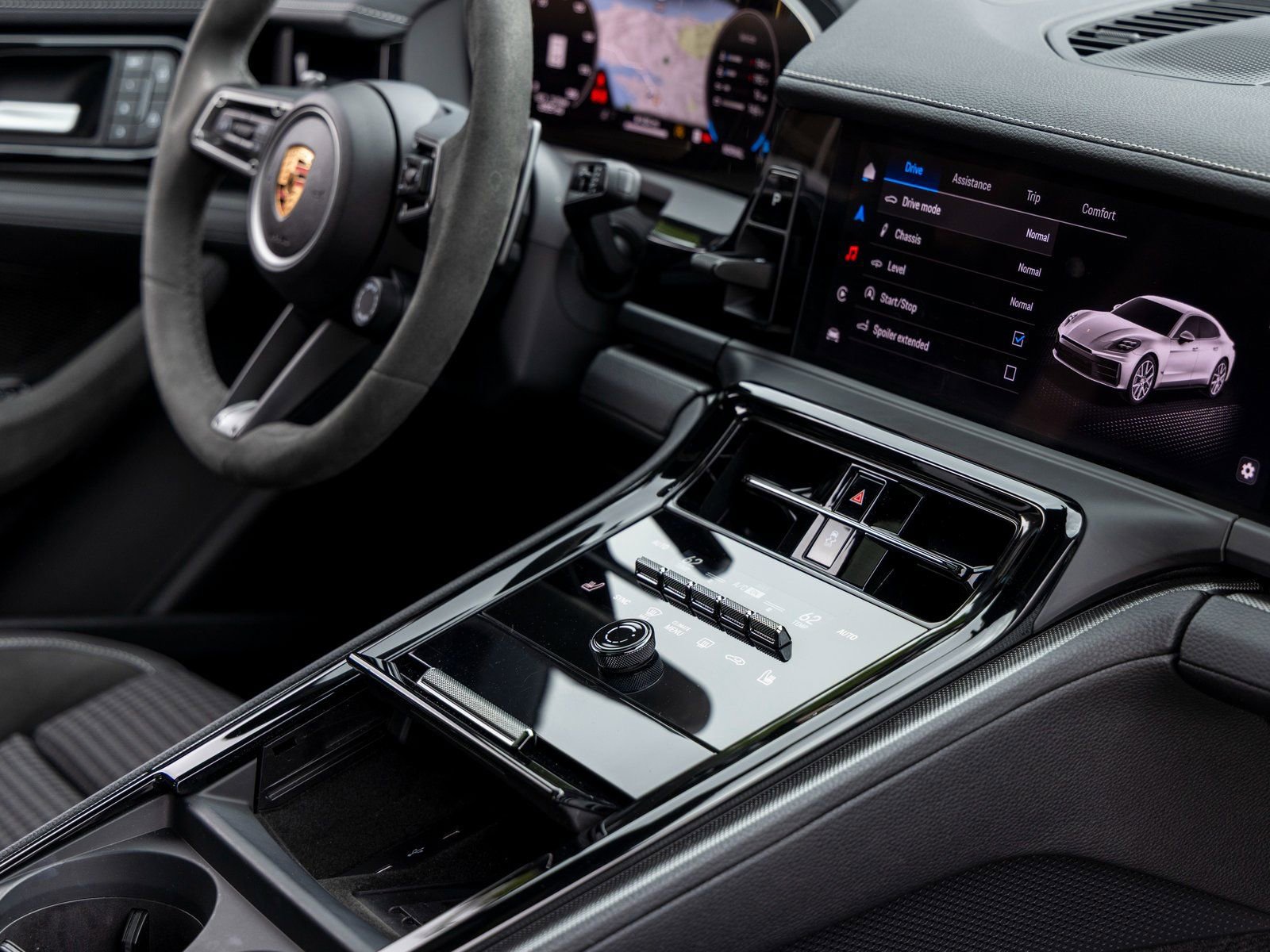 Certified 2025 Porsche Panamera 4 image 54