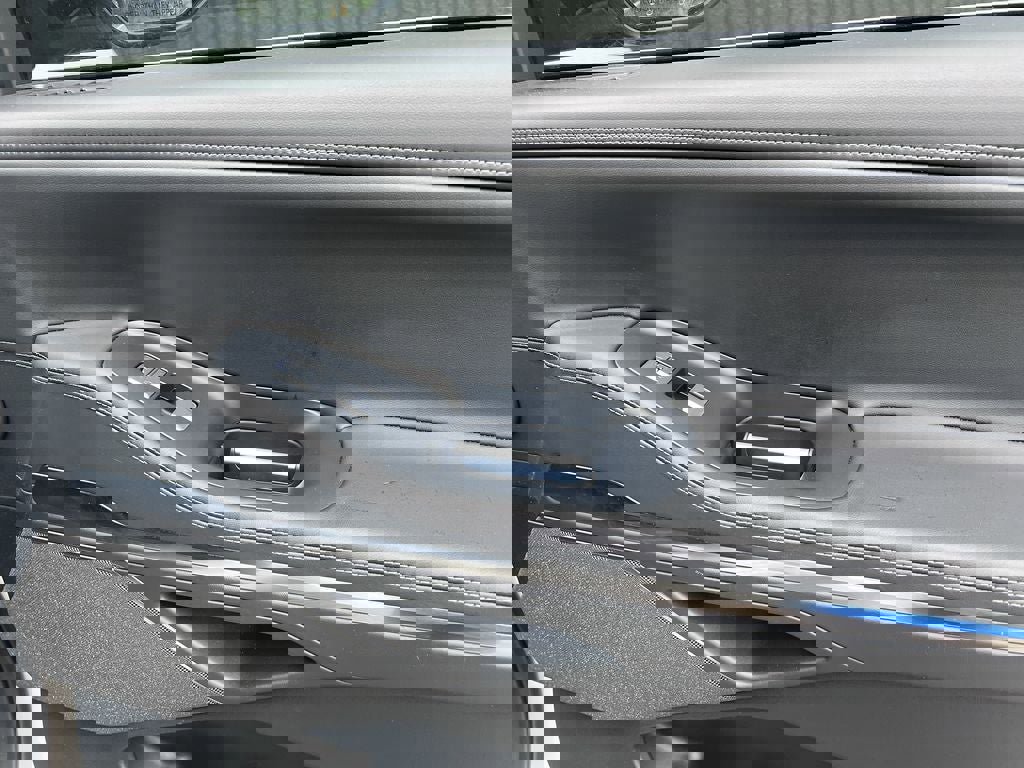 Used 2025 Lincoln Navigator L Reserve AWD/4WD image 24