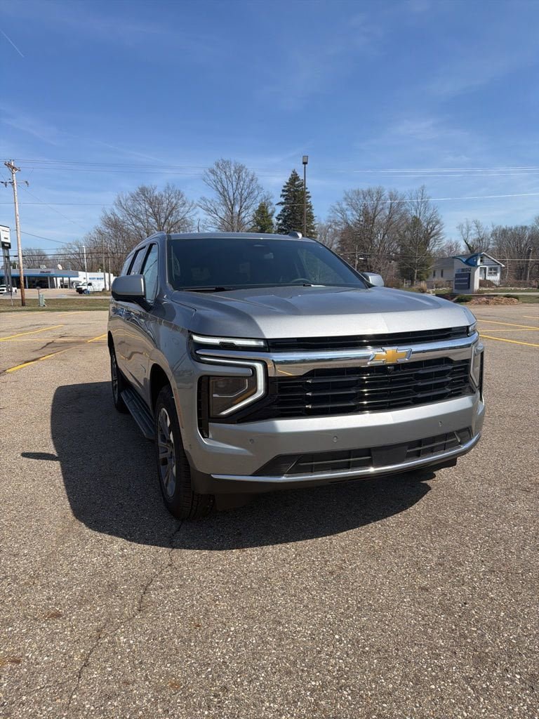 New 2026 Chevrolet Tahoe LS AWD/4WD image 3