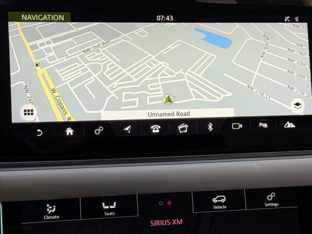 Used 2021 Land Rover Range Rover Sport HST AWD/4WD image 13