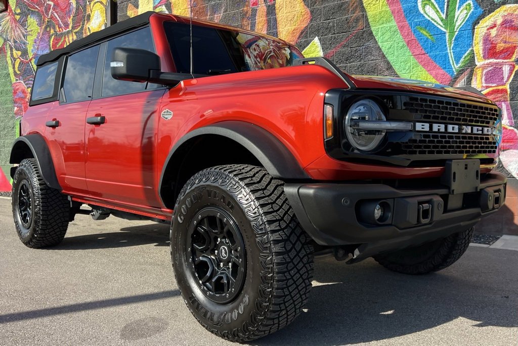 Used 2023 Ford Bronco Wildtrak image 12