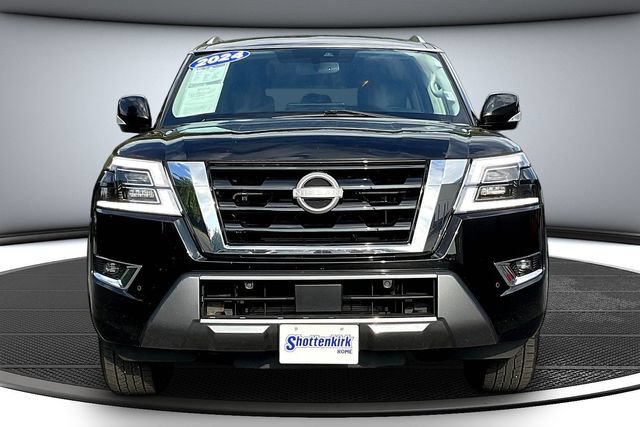 Used 2024 Nissan Armada SV RWD image 2