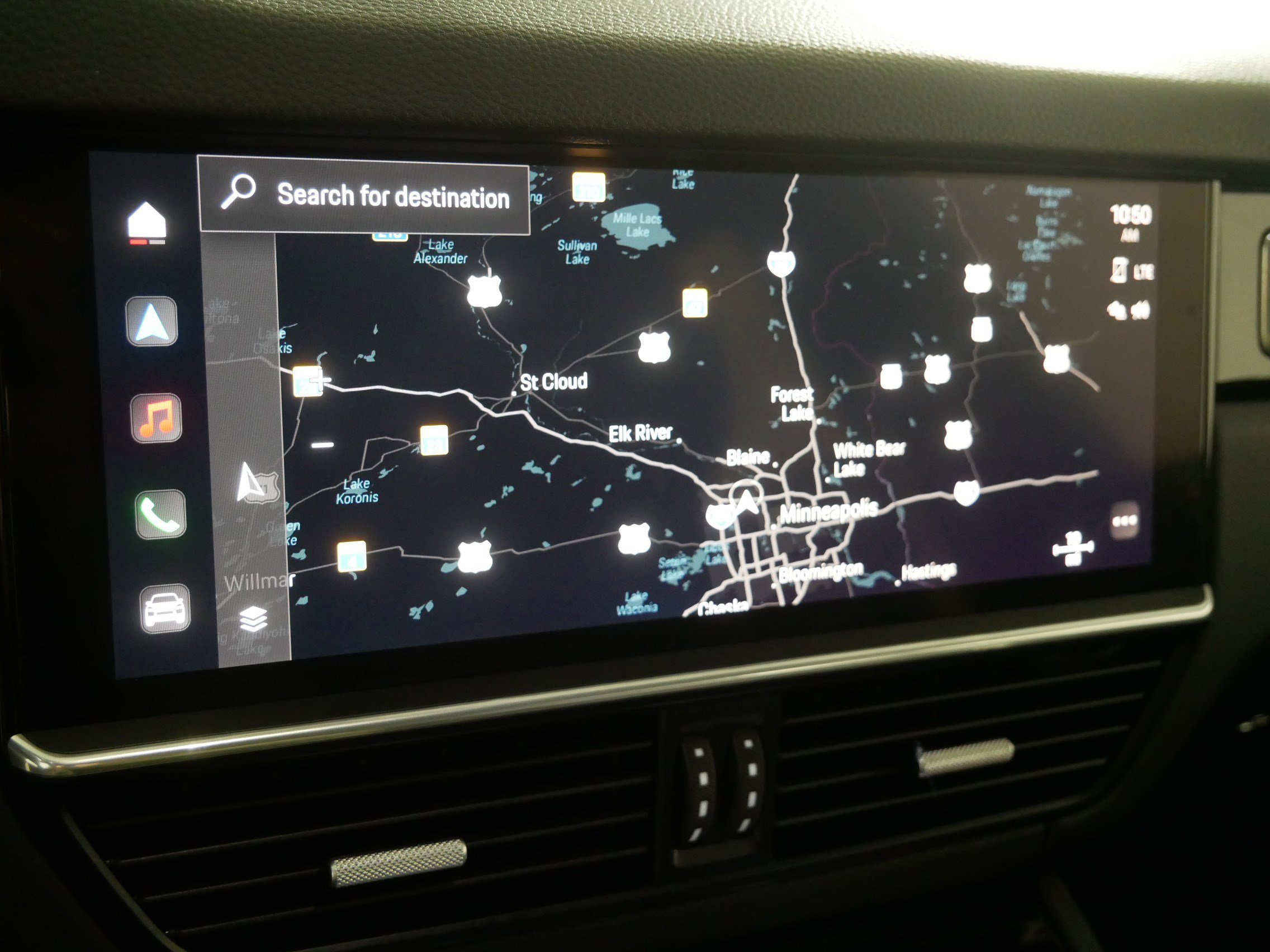 Used 2022 Porsche Cayenne Platinum Edition image 29