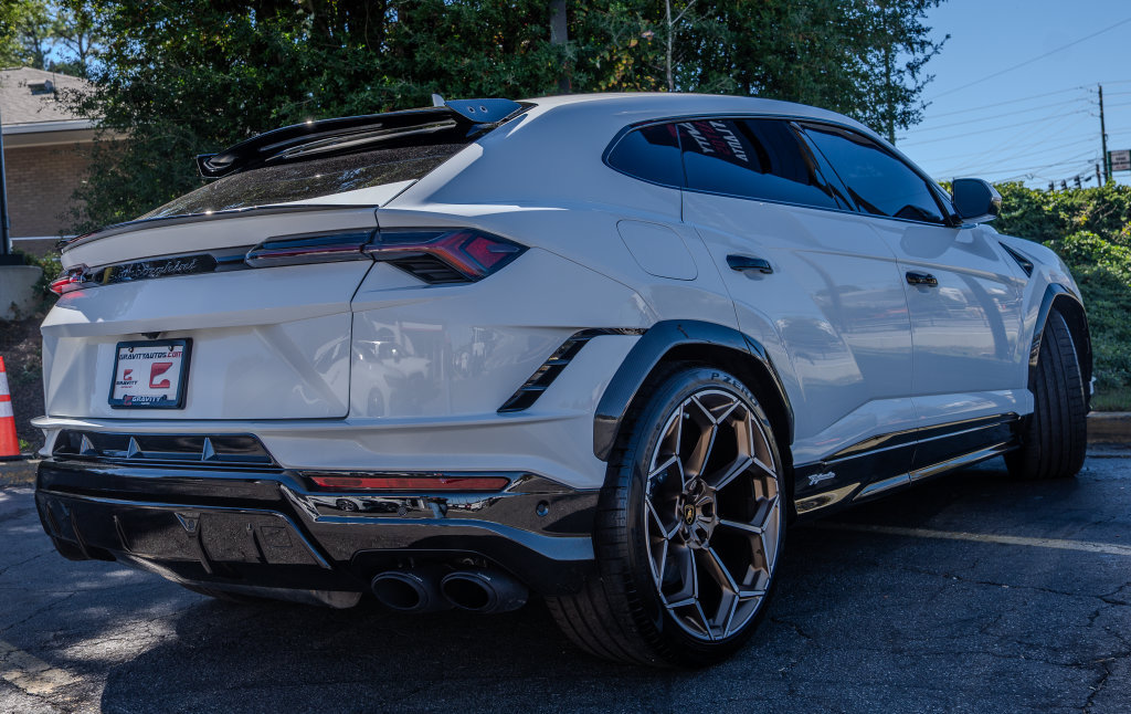 Used 2024 Lamborghini Urus Performante AWD/4WD image 30