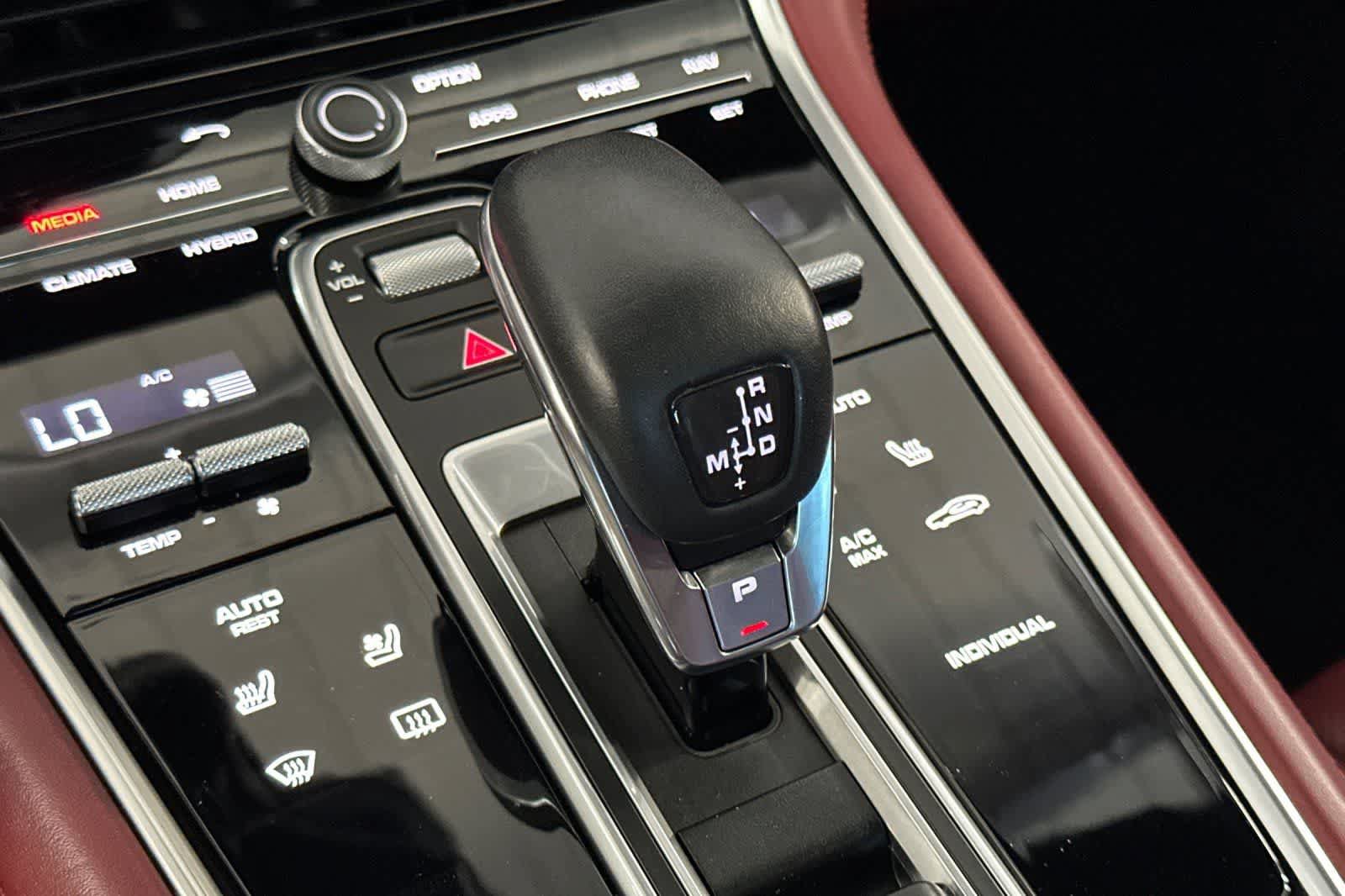 Used 2018 Porsche Panamera 4 AWD/4WD image 23