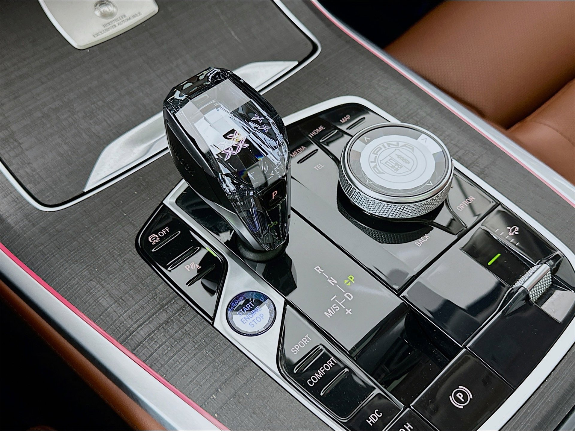 Used 2024 BMW ALPINA XB7 image 18