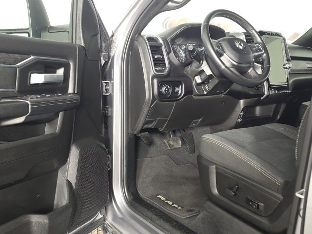 Used 2024 RAM 2500 Big Horn w/ Sport Appearance Package image 22