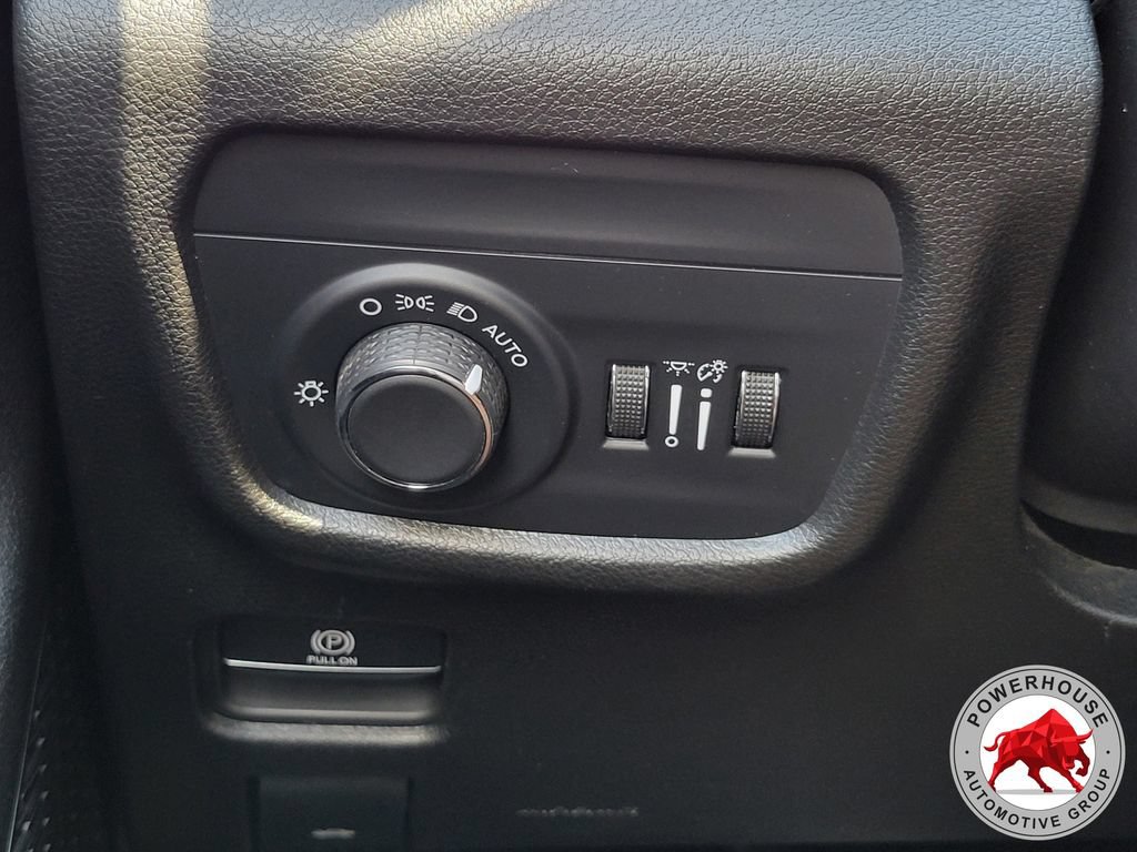 Used 2023 Jeep Grand Cherokee L Laredo AWD/4WD image 28