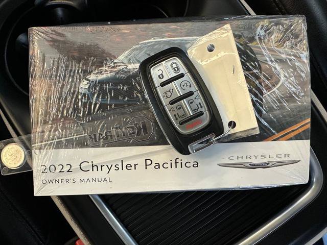 Certified 2022 Chrysler Pacifica Touring-L FWD image 9