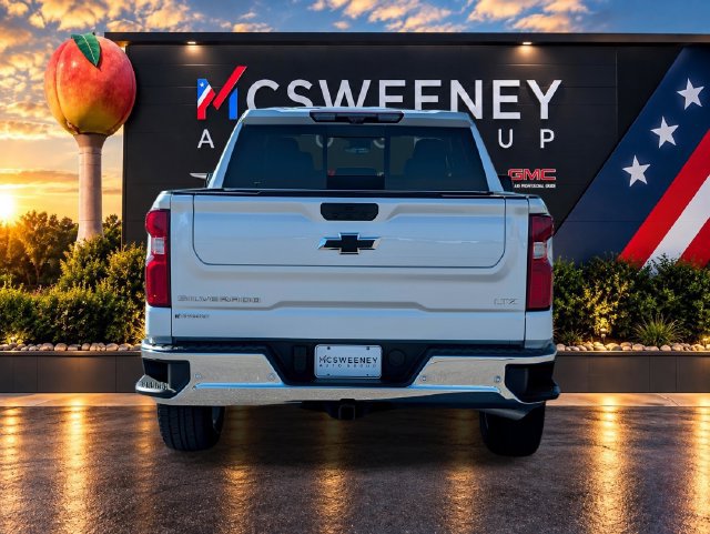 Used 2024 Chevrolet Silverado 1500 LTZ w/ Technology Package RWD image 4