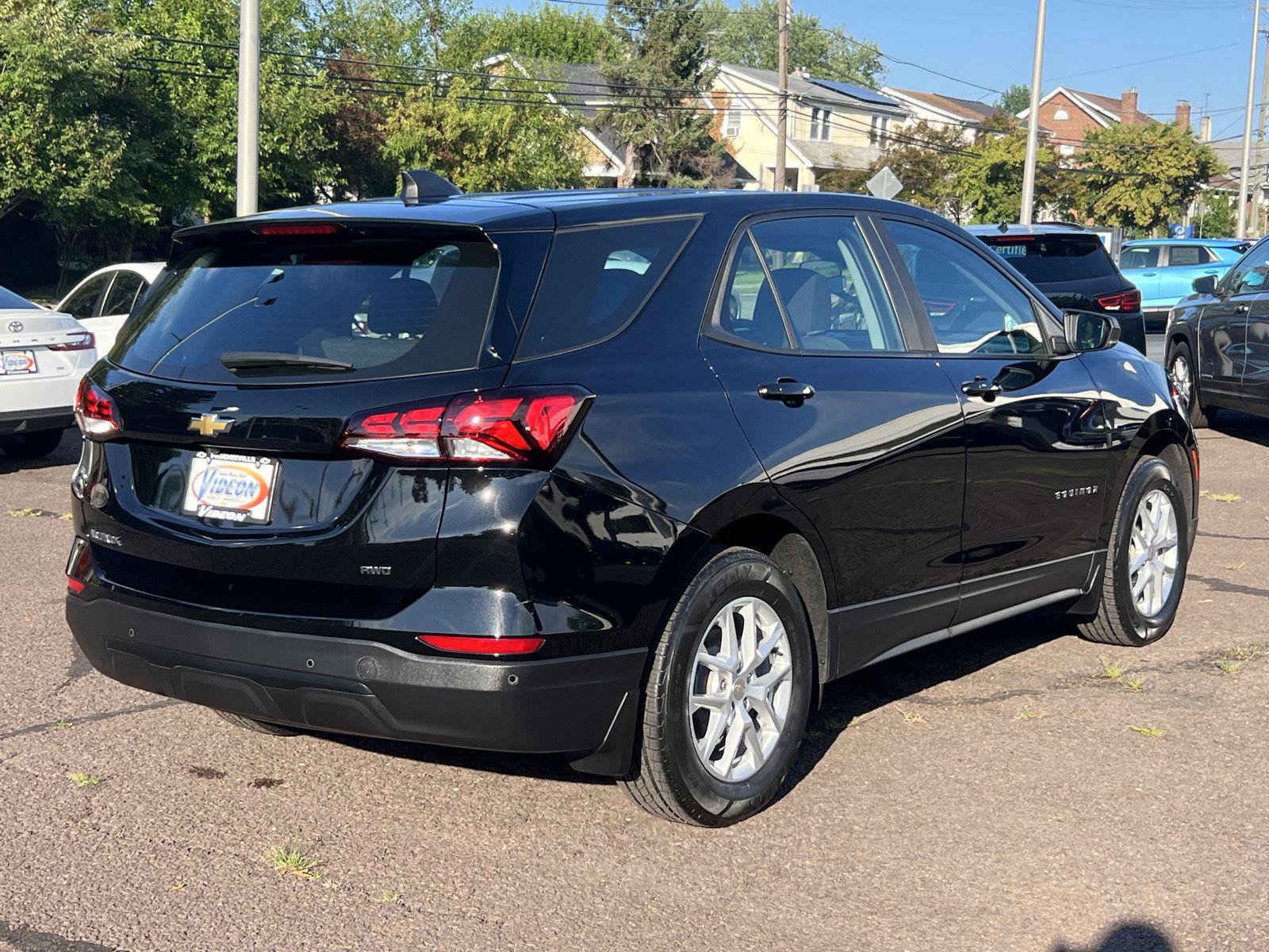 Used 2024 Chevrolet Equinox LS w/ Driver Confidence II Package AWD/4WD image 7