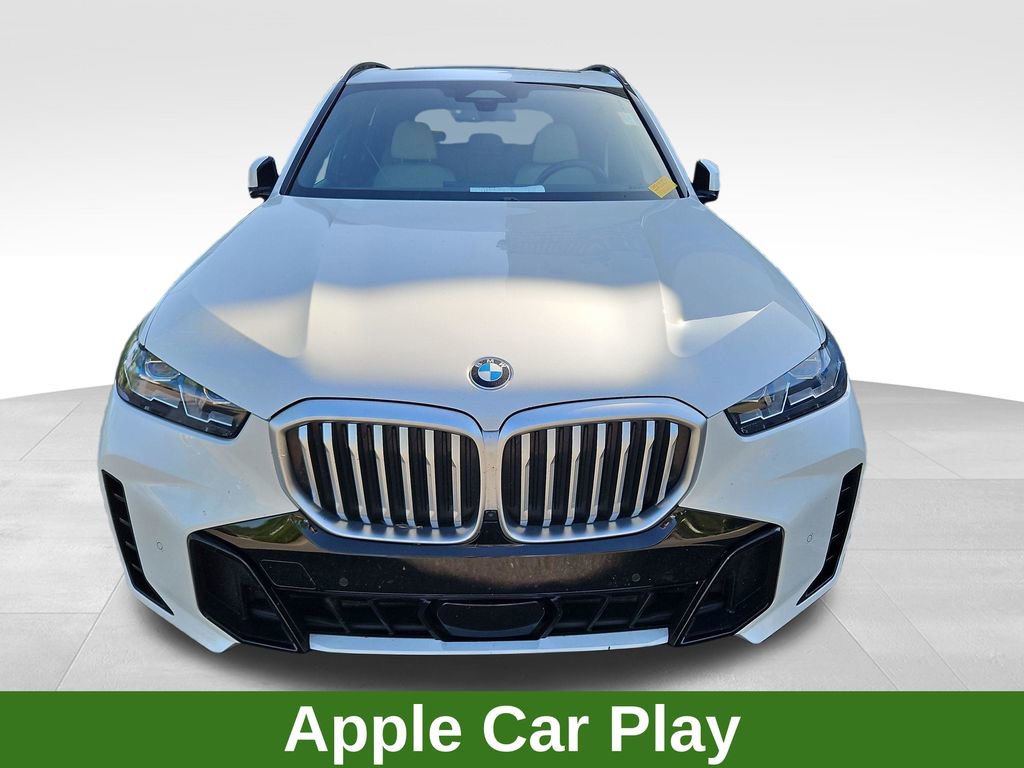 Used 2025 BMW X5 xDrive40i w/ M Sport Package image 2